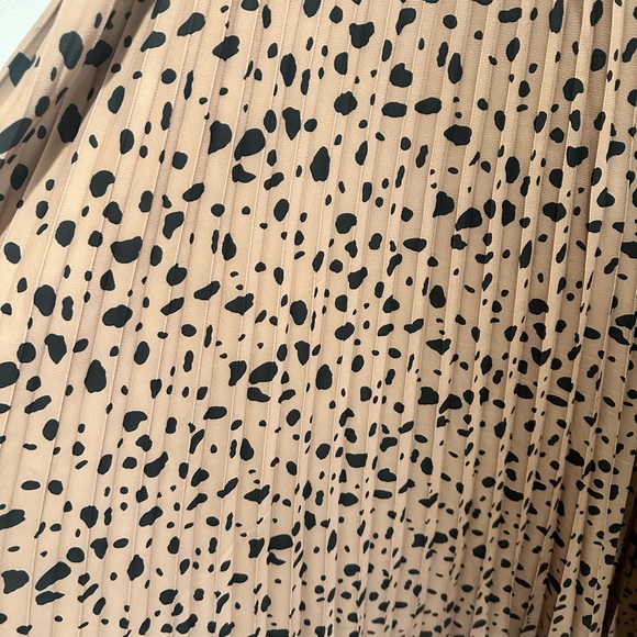 Figure flattering leopard midi skirt - Picture 2 of 4